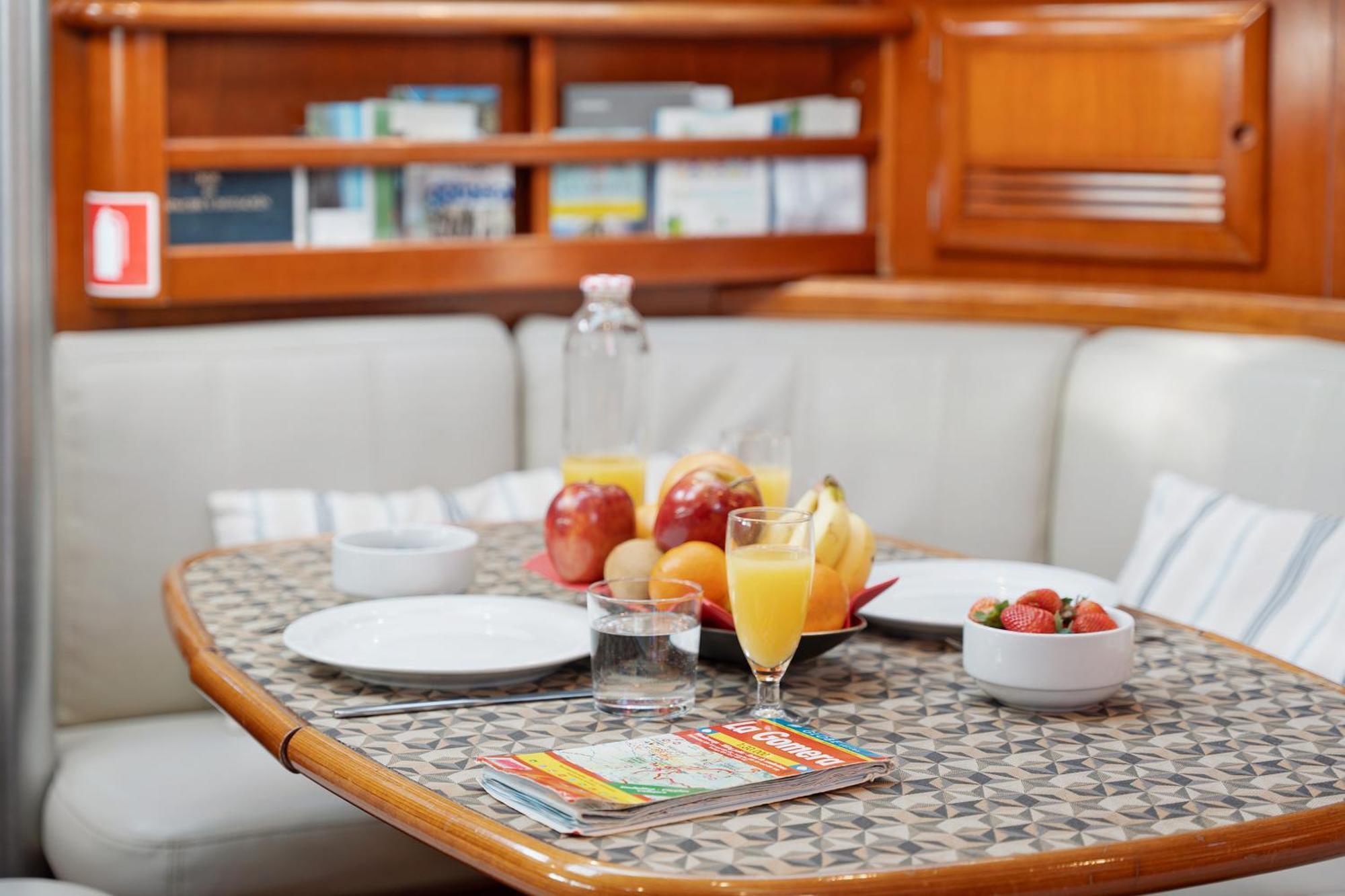 Pato Lucas Sail Boat Hotel San Sebastián de la Gomera Екстериор снимка